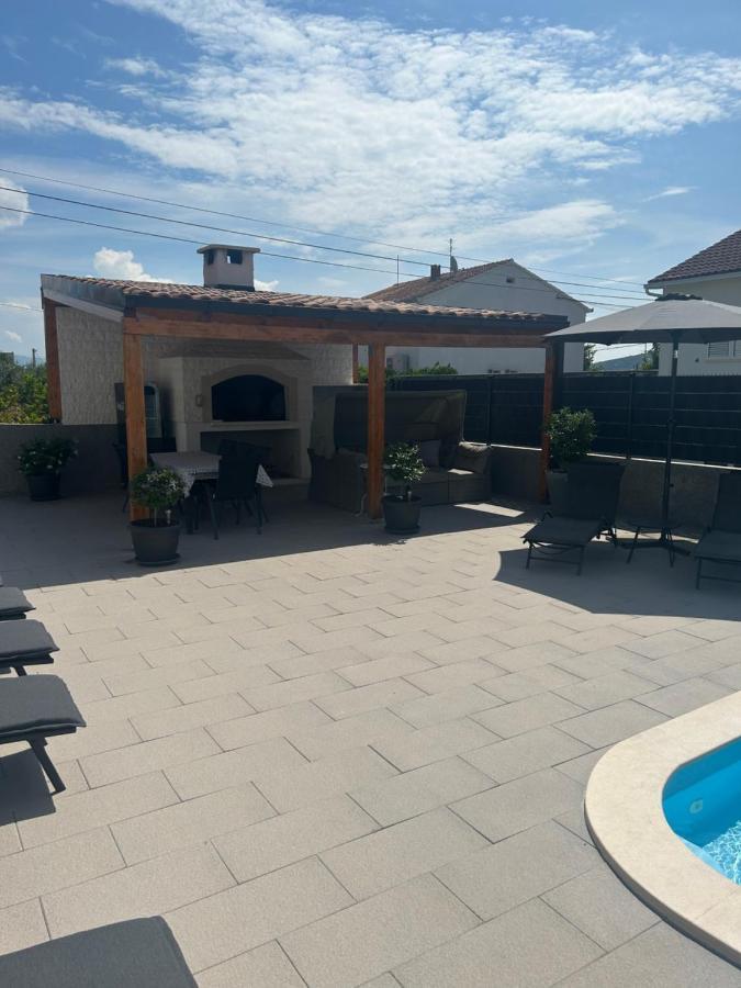 Villa Apartment Aa 2 Trogir Buitenkant foto