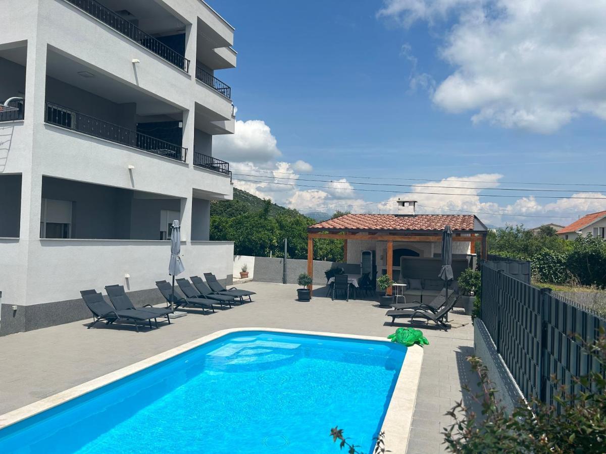 Villa Apartment Aa 2 Trogir Buitenkant foto