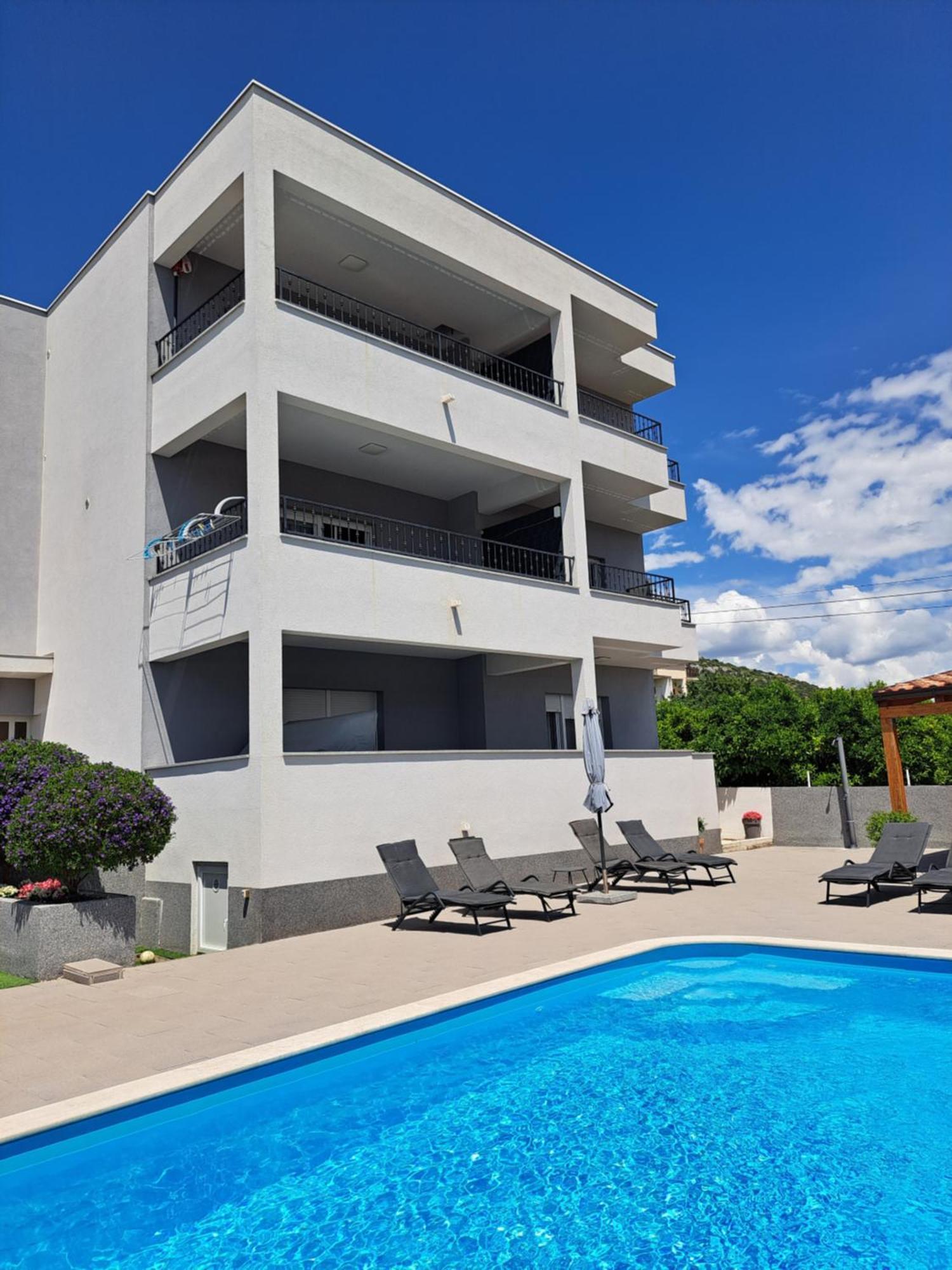 Villa Apartment Aa 2 Trogir Buitenkant foto