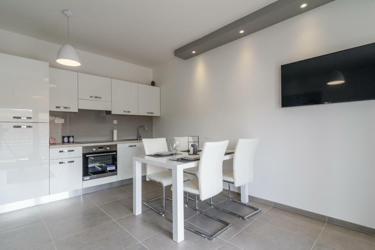 Villa Apartment Aa 2 Trogir Buitenkant foto