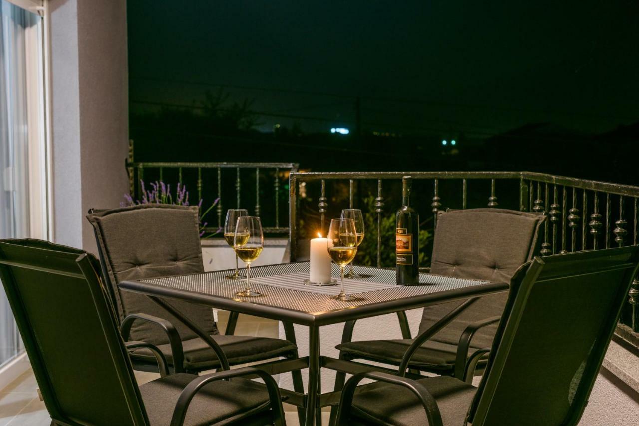 Villa Apartment Aa 2 Trogir Buitenkant foto