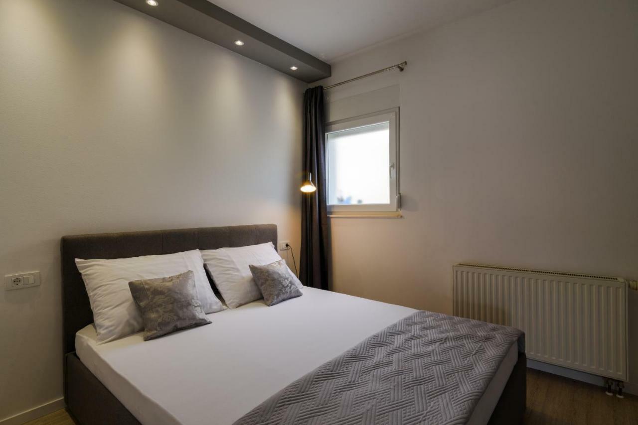 Villa Apartment Aa 2 Trogir Buitenkant foto