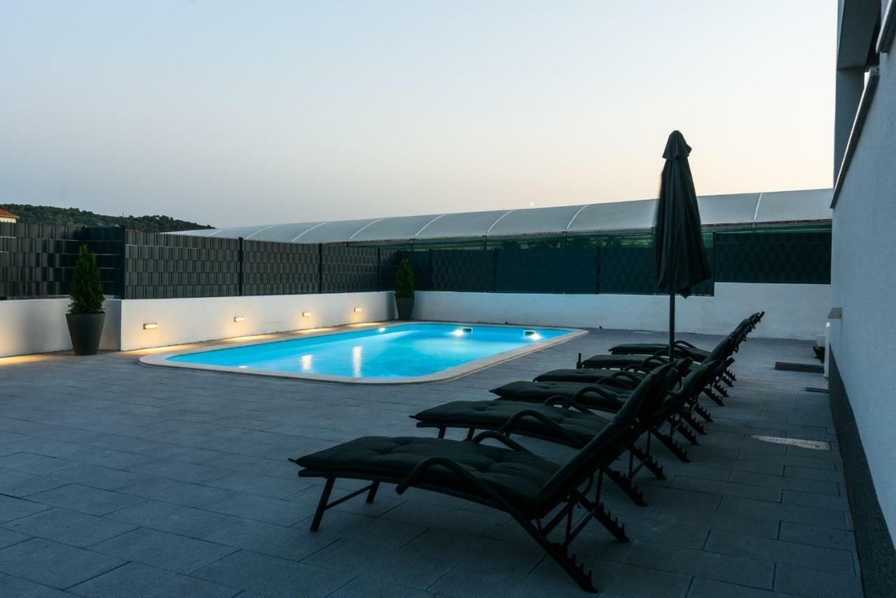 Villa Apartment Aa 2 Trogir Buitenkant foto